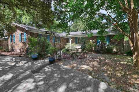 1259 Holliday Dr, Gulf Breeze, FL 32563