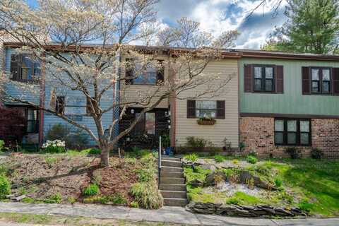 1703 Saratoga Court, Allentown, PA 18104