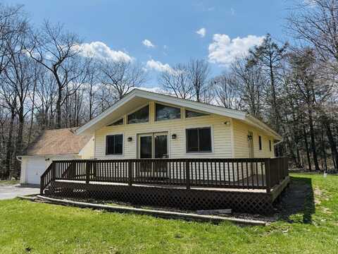 2015 Minqua Trl Trail, Tobyhanna, PA 18466