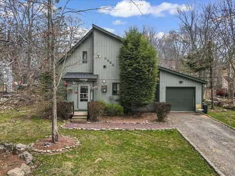 7924 Sleepy Hollow Drive, Tobyhanna, PA 18466