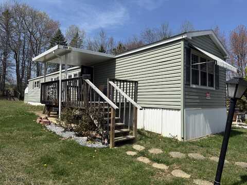224 Creekside Manor Drive, Lehighton, PA 18235
