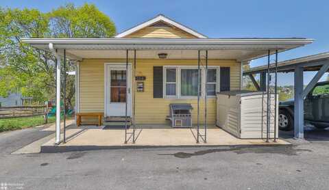 2316 N Apple Street, Whitehall, PA 18052