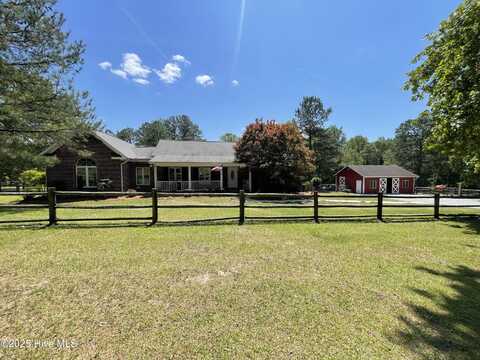 358 Yadkin Run Lane, Southern Pines, NC 28387