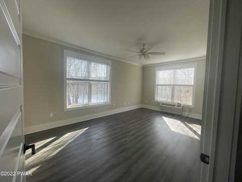 153 Paddlers Point #205, Matamoras, PA 18336