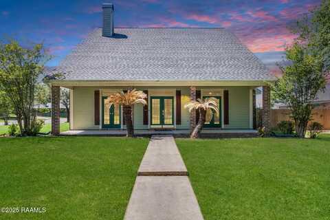 104 Beaujolais Parkway, Lafayette, LA 70503