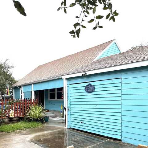 216 Steart St., ROCKPORT, TX 78382