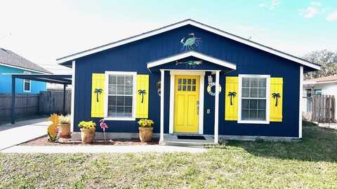 719 E King, ROCKPORT, TX 78382