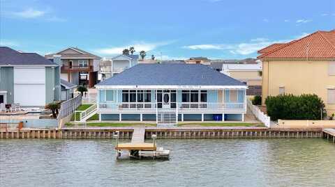 319 Bayview Dr, Aransas Pass, TX 78336