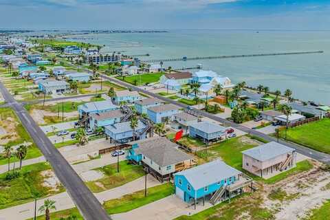 928 S Magnolia, ROCKPORT, TX 78382