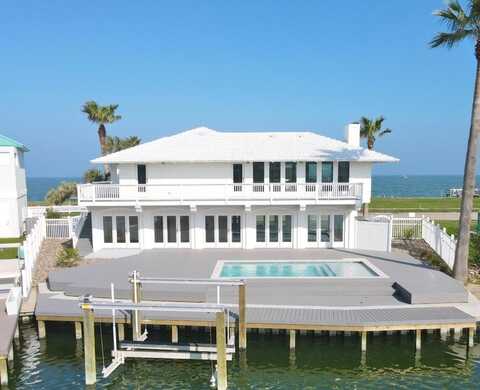 1895 Bay Shore Dr., ROCKPORT, TX 78382