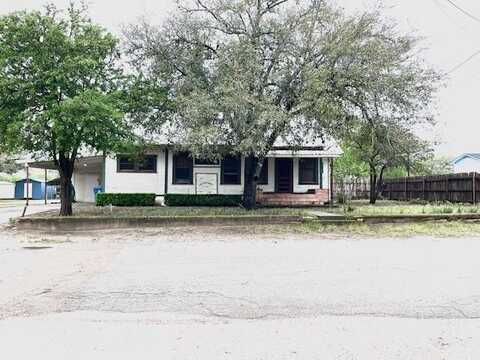 206 Hinton St., Three Rivers, TX 78071