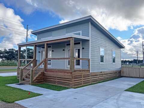 106 Landry Circle, ROCKPORT, TX 78382
