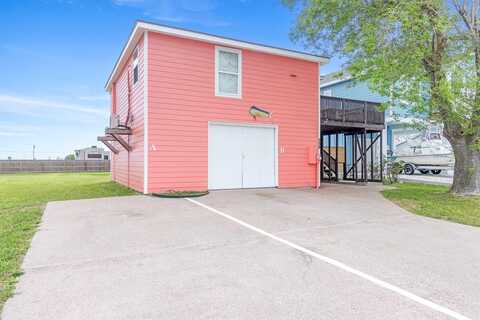 108 Port Ave, ROCKPORT, TX 78382