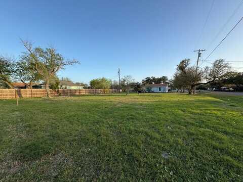 401 E Bay St., ROCKPORT, TX 78382