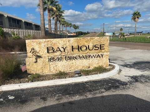 2104 Bayhouse Dr., ROCKPORT, TX 78382