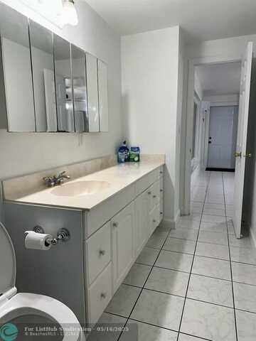 1924 N 58th Way, Hollywood, FL 33021