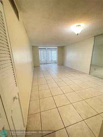 2840 Somerset Dr, Lauderdale Lakes, FL 33311