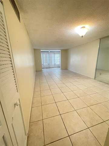 2840 Somerset Dr, Lauderdale Lakes, FL 33311
