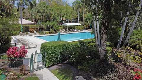 802 Cypress Grove Ln, Pompano Beach, FL 33069