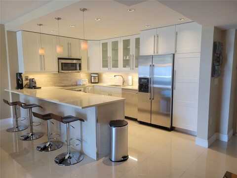 19370 Collins Ave, Sunny Isles Beach, FL 33160