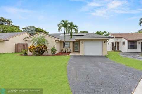 510 Green River Ln, Davie, FL 33325
