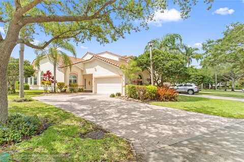668 W Palm Aire Dr, Pompano Beach, FL 33069