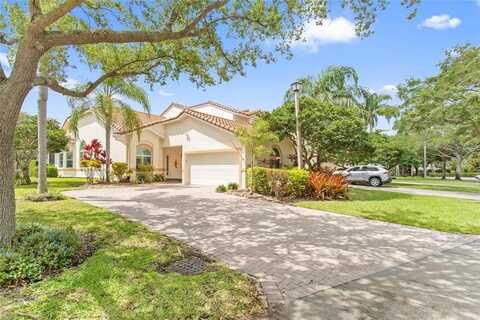 668 W Palm Aire Dr, Pompano Beach, FL 33069