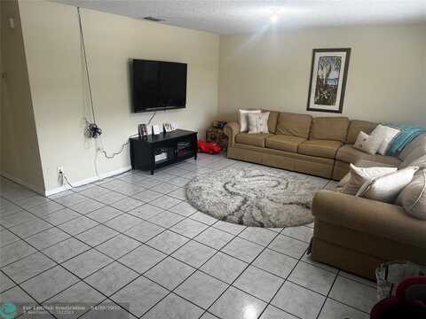 4323 NW 3RD TE, Deerfield Beach, FL 33064