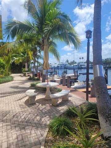 815 Middle River Dr, Fort Lauderdale, FL 33304