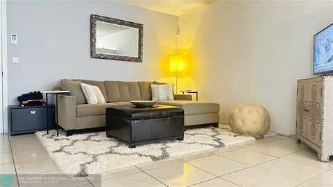 4046 NW 19th St, Lauderhill, FL 33313