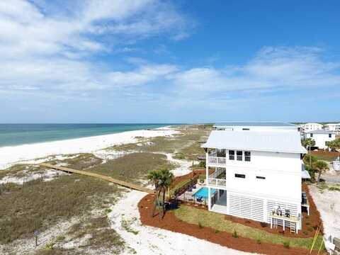 121 S 40th St, Mexico Beach, FL 32456