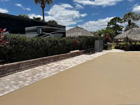 440 NW Sandtrap Lane, Port Saint Lucie, FL 34986