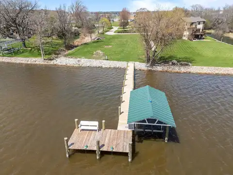 EDGEWOOD Lane, OSHKOSH, WI 54904