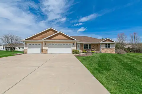 2488 ANEMONE Court, GREEN BAY, WI 54313