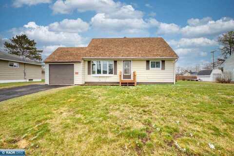 107 Yorkshire Rd, Hoyt Lakes, MN 55750