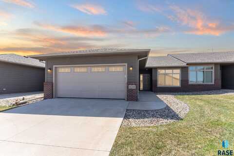8203 W Monroe Pl, Sioux Falls, SD 57106