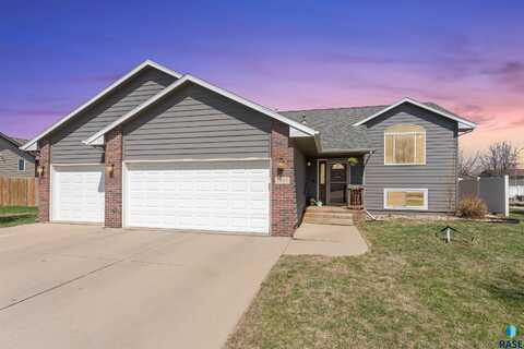 7804 W Alexandra St, Sioux Falls, SD 57106