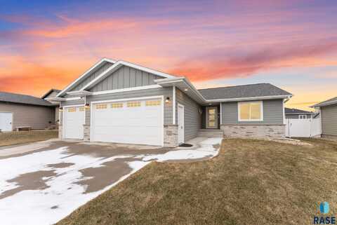120 E Chapelwood Dr, Brandon, SD 57005