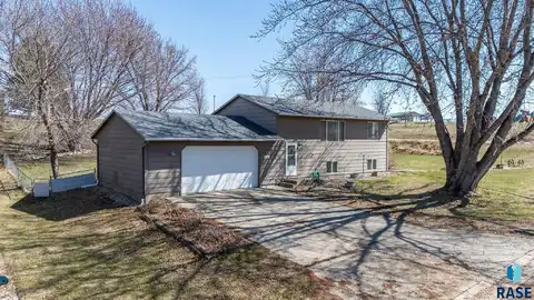 416 Elm Ave, Baltic, SD 57003