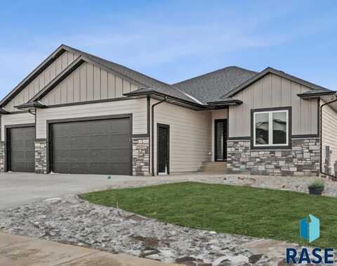 1025 Madison St E, Tea, SD 57064