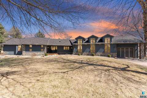 48106 Spring Valley Pl, Brandon, SD 57005