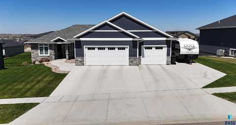 1604 W River Bend St, Brandon, SD 57005