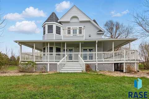 48289 255th St, Garretson, SD 57030