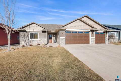 4908 E Cattail Dr, Sioux Falls, SD 57110