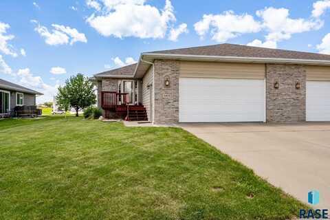 4605 W Graceland Ct, Sioux Falls, SD 57106