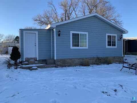 1935 W Johnson Pl, Sioux Falls, SD 57105