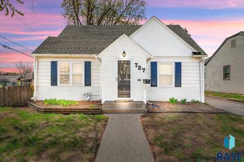 727 E Wiswall Pl, Sioux Falls, SD 57105