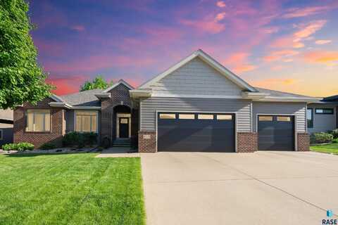 8709 E Palametto St, Sioux Falls, SD 57110