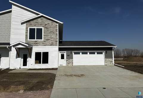 222 Ivy Ln, Crooks, SD 57020