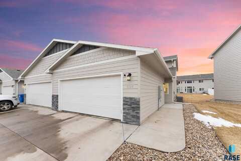 6166 S Alki Pl, Sioux Falls, SD 57108